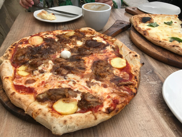 Smakołyki -pizza maltańska z ziemniakiem